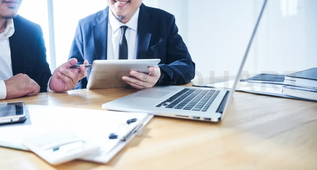 
Two businessman meeting