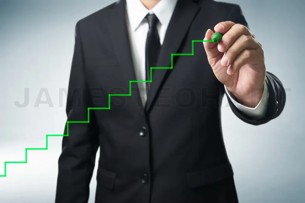 
Benchmarking And Market Leader Concept