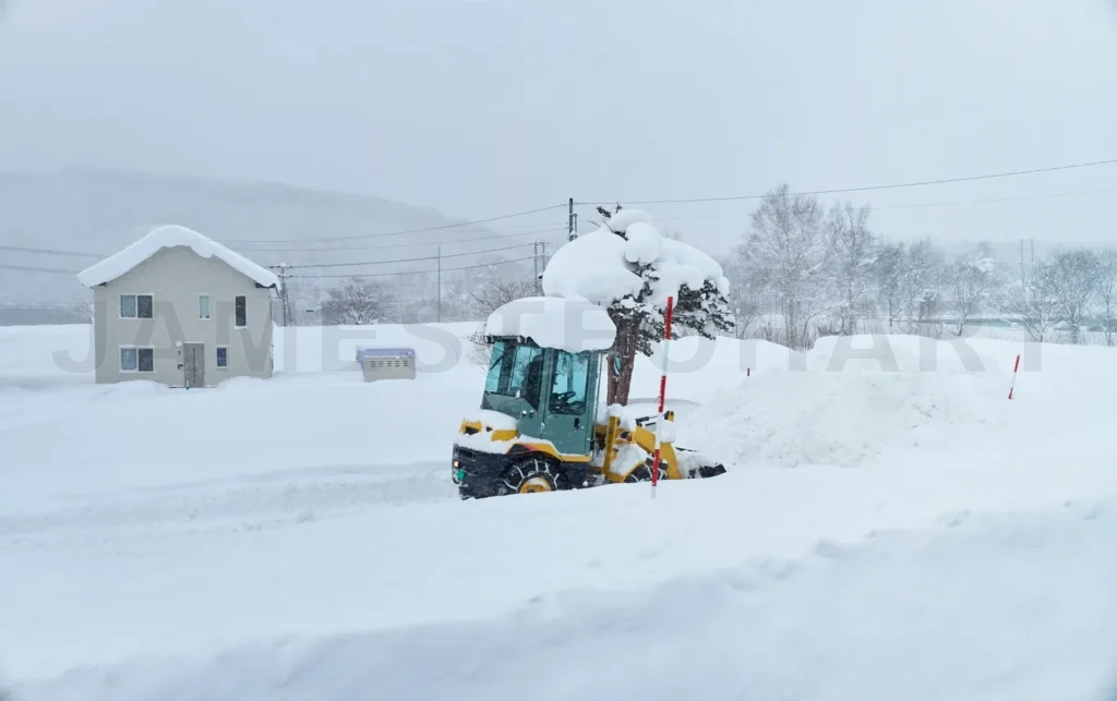 
Snowplows are clearing roads for traffic
